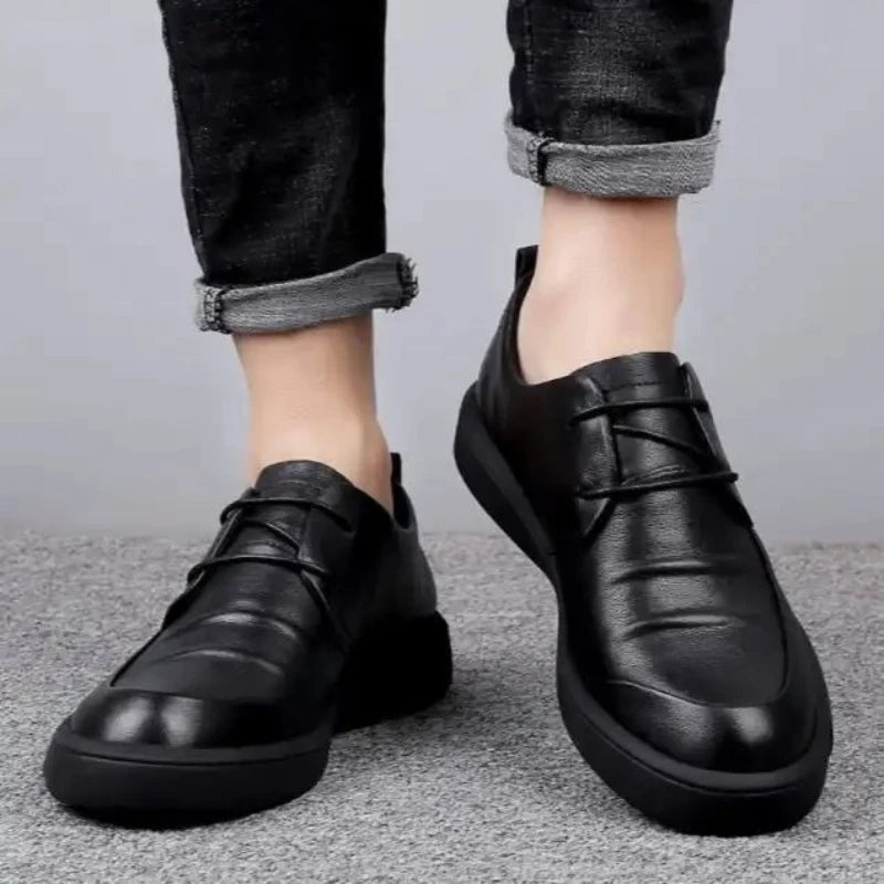 Black Thick Sole Soft Leather Shoes for Men High Quality Fashion Low Price Designer Footwear Offer Retro New in Man Casual Shoe